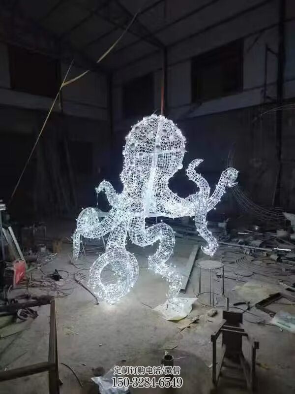 景区乌贼雕塑,镀金欧式雕塑,铁艺材质 景区乌贼雕塑,镀金欧式雕塑,铁艺材质