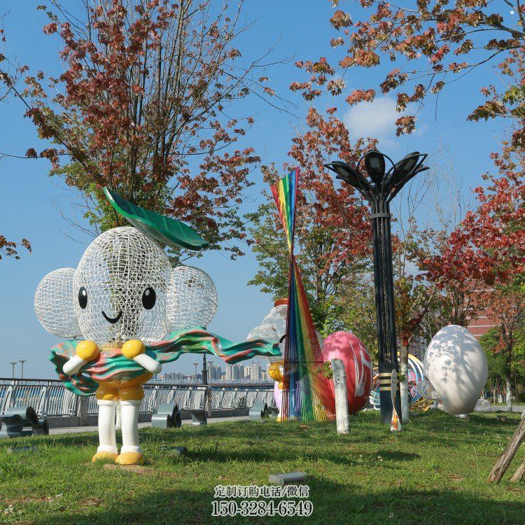 户外镂空卡通雕塑供应,花园小品,铁艺卡通雕塑展品 户外镂空卡通雕塑供应,花园小品,铁艺卡通雕塑展品